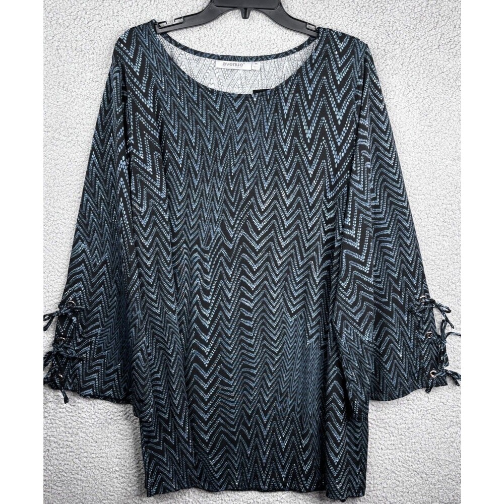 NEW! Avenue Women's Top  1X Chevron Pattern